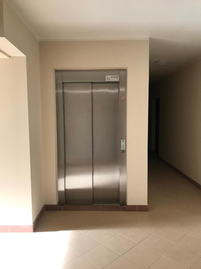 Apartament Holenderski Z Prywatnym Miejscem Postojowym W Garazu Koszalin Buitenkant foto
